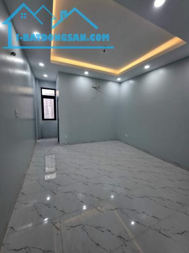 Mặt tiền đường 40m Trần Thị Ngôi, P.4, Q.8, DT: 80m2, bốn tầng, giá 14 tỷ. - 1