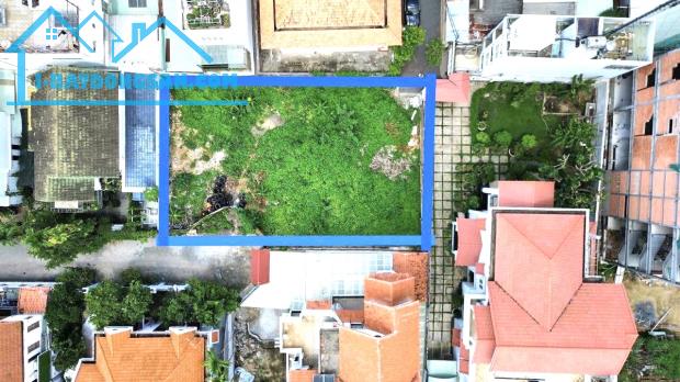 Bán Đất Biệt Thự Đường Ngay ĐườngTrần Não,P Bình An,Q2 DT:567m2(18mx28m) Giá Chỉ 119tr/m