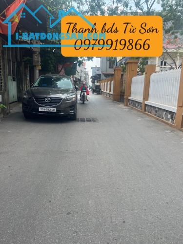 Ngân hàng ép bán (có thương lượng )
Nhà 2 tầng đường trước nhà 2 ô tô tránh nhau phóng - 1
