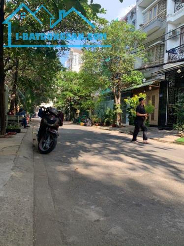 Quận 10, gần MT-Bán nhà 5 tầng, Ngang 6m, ô tô, kinh doanh