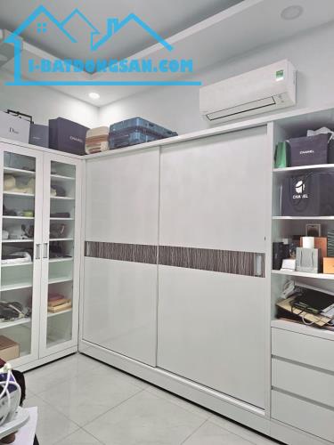 NHÀ PHÚ NHUẬN HUỲNH VĂN BÁNH 52M2 NGANG 4M, 4 TẦNG, 5PN CHỈ NHỈNH 8 TỶ. LH 0967.678.257 - 2