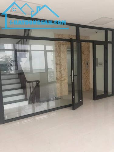 Bán gấp 60m2, MT 4.1m, full nội thất, ô tô tránh trước cửa, vỉa hè, kinh doanh nhỉnh 10x t - 2