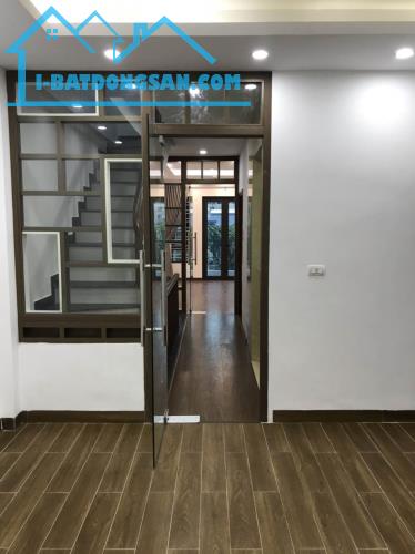 Bán nhà Trần Cung – Ngõ Thông – Ô tô – 50m2 – 6 Tầng thang máy – 11 tỷ . - 2
