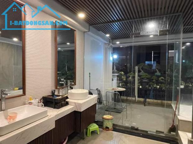 Bán Nhà Đẹp 6 Tầng Thang Máy Văn Cao - Ô tô Tránh - 70m2 - 22 tỷ 2. - 2