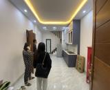 Cho thuê nhà Ngõ 645 Vũ Tông Phan 35m x 5 tầng Giá 11tr