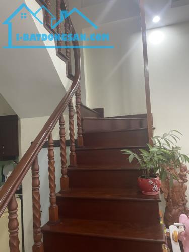 BÁN NHÀ 5 TẦNG OTO ĐỖ CỬA PHỐ NGỌC THỤY- LONG BIÊN-HN, DT40M2 GIÁ 6,65 TỶ