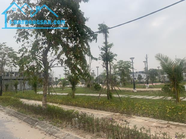 HÀNG HIẾM: {HUD Mê Linh Central} Chỉ 2,3 Tỷ Sở Hữu Ngay #Biệt thự - View Công Viên - 3