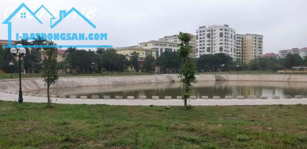 Bán đất Việt Hưng, view  công viên hồ điều hòa mới, sổ A4,80m, 7.8 tỷ - 2