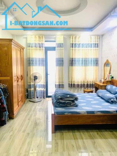 Về Quê Sinh Sống Bán Gấp Nhà Đường Kinh Dương Vương, P.12, Quận 6. Giá bán 2tỷ750 - 2
