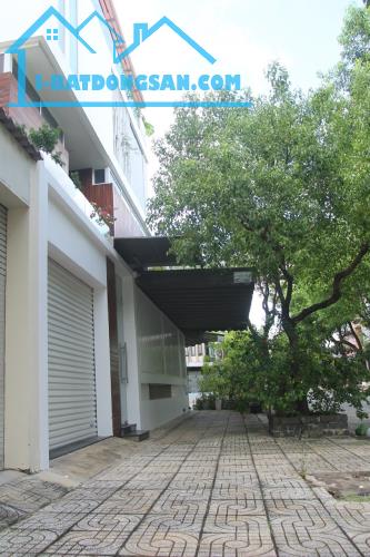Cần tiền bán gấp nhà góc 2mt KDC An Phú Hưng,Quận 7,dt 6,1x19m