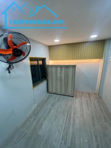 Nhỉnh 1 tỷ có nhà Phường 10, quận Tân Bình, 3 tầng, 2PN lớn. Nhà đẹp ở ngay - 3