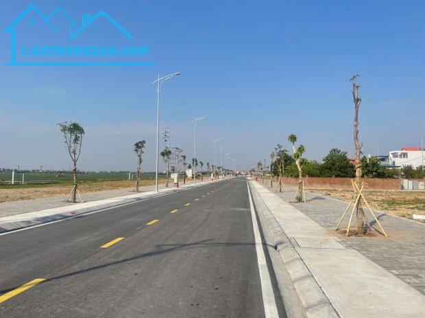 Đất Nền Đô Thị Lạc Long KM,Duy Nhất 1 lô Giá Rẻ, Vị Trí Đẹp. Lhệ để nhận tt cụ thể ....