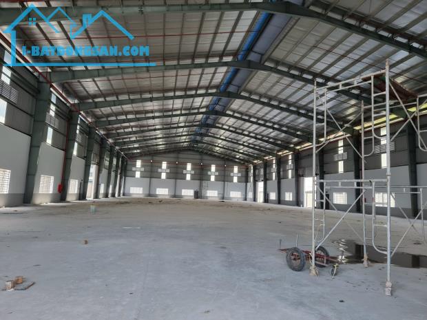 Cho thuê kho xưởng mặt tiền nhựa 1.500m2 Đức Hòa, Long An giá 70tr/tháng Lh: 0974480757 - 1