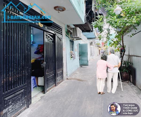 NHÀ 1 XẸT TÔN ĐẢN. 25M2. 3Mx8.5M. HẺM 2,5M. SÁT MẶT TIỀN ĐƯỜNG. KHÔNG QUI HOẠCH