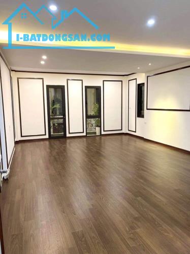 Bán nhà Nguyễn Văn Cừ,Long Biên 55m2,Mt5m,thang máy,oto đua hơn 12 tỷ - 3