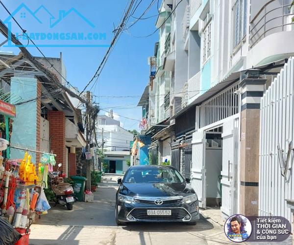 NHÀ HẺM XE HƠI Q4. NGUYỄN TẤT THÀNH. 25M2. 5 TẦNG. 4 PHÒNG NGỦ. BÊ TÔNG CỐT THÉP - 2