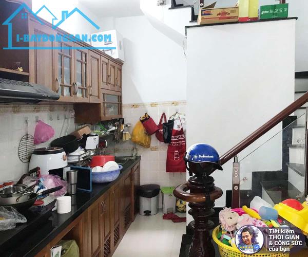 NHÀ HẺM XE HƠI Q4. NGUYỄN TẤT THÀNH. 25M2. 5 TẦNG. 4 PHÒNG NGỦ. BÊ TÔNG CỐT THÉP - 4
