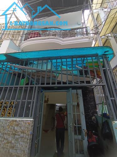 Kẹt tiền bán gấp nhà Bà Hom, p.13, quận 6. Giá 2,45 tỷ/48m2, còn TL