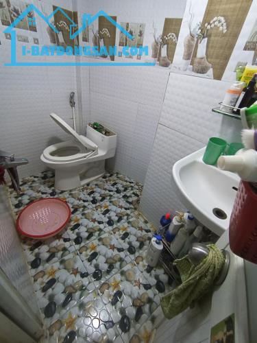 Kẹt tiền bán gấp nhà Bà Hom, p.13, quận 6. Giá 2,45 tỷ/48m2, còn TL - 3