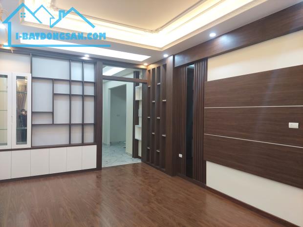 Phân Lô Đường Nguyễn Sơn - Long Biên 50m2 6 Tầng Mặt Tiền4.5m Nhỉnh 10 Tỷ - 3