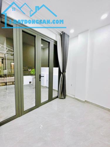 BÁN NHÀ XUÂN PHƯƠNG 40M2, 4 TẦNG, VÀI BƯỚC RA Ô TÔ TẢI TRÁNH 3.9 TỶ