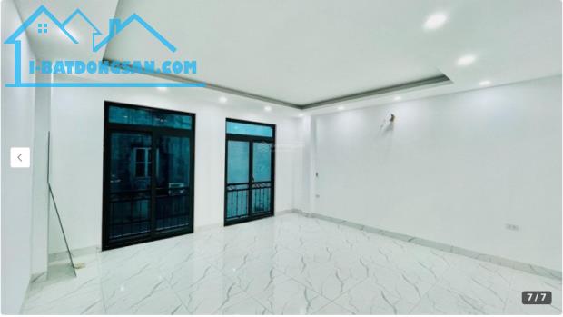 Bán Liền kề Mậu Lương 50m2 x 5 tầng ô chờ thang máy, đường nhựa vỉa hè Lh: 0904604054