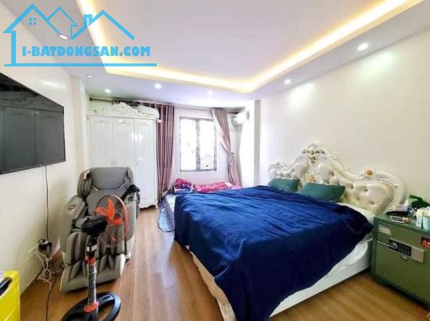 Rất Cần Bán Nhà Ngọc Lâm, Long Biên 5T, 33m2 giá 6,2 tỷ - 1