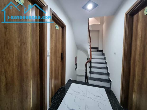 Trích Sài – Tây Hồ - 110m2 – Mặt tièn 7m – 10 Tầng – 24,5 tỷ .