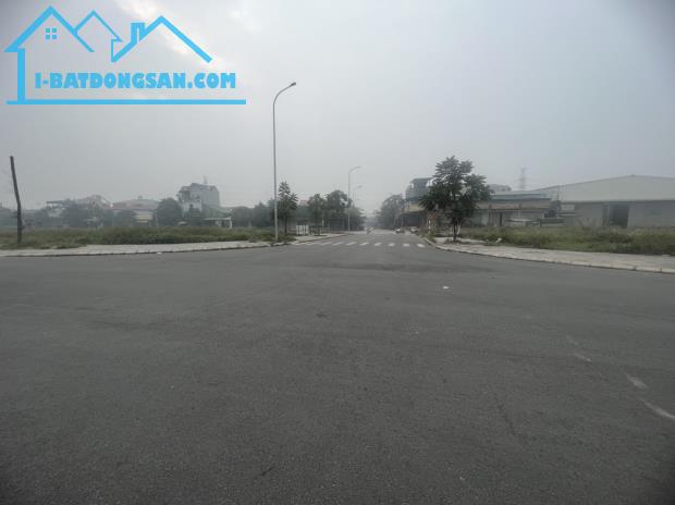 ###  CẦN BÁN GẤP  1 siêu phẩm cực rẻ cực đẹp tại trục chính  ĐẠI LỘ 
Bảo long Hương Mạc - 2