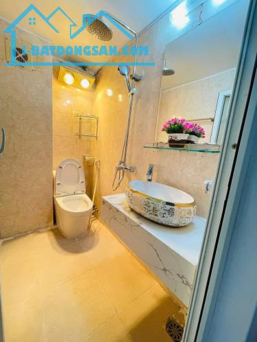 Nhà đẹp dân xây 31m2x5T Phố Cầu Am - Vạn Phúc - Ô tô đỗ 10m - ngõ thoáng - cạnh chợ - 1