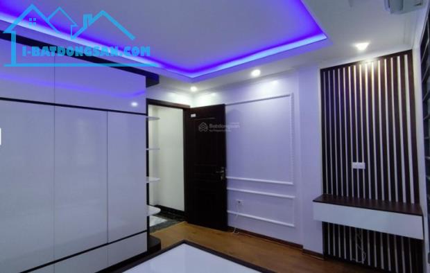 Giảm giá sốc bán trong tuần Cầu Am, Vạn Phúc 40m2, 4PN, ô tô đỗ gần giá 3 tỷ 6