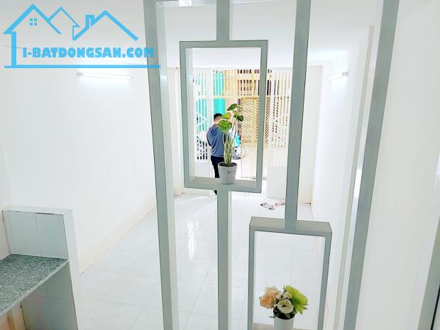 0909196229-Bán nhà trung tâm Quận 10- 30M2-4 Tầng-3PN- Dọn vào ở ngay- Hẻm 4 thẳng 1 trục. - 2