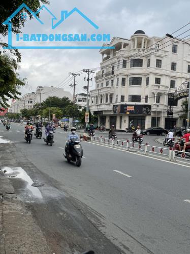 Bán gấp MT Nguyễn Văn Lượng khu Cityland, Gò Vấp, 5x20m, 3 lầu thang máy, giá chỉ có 25 tỷ - 1