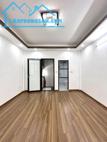 Căn Hiếm.Nhà Nguyễn Văn Cừ, Phường Ngọc Lâm, Long Biên 33m2, 5T chỉ 8,3 tỷ (mặt ngõ thông) - 1