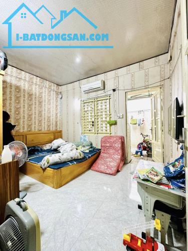 Cần tiền cho con du học bán gấp nhà Mặt tiền Phan Văn Trị, 81m2, 3 tầng, chỉ 12 tỷ 500