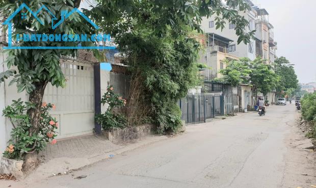 💥 Bán Biệt thự Mặt phố Âu Cơ, Tây Hồ, 102m2 3T, MT 10m, Ở sướng KD, Chỉ 22 Tỷ 💥 - 4