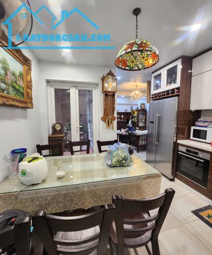 Bán Nhà Phố Kim Mã Ngọc Khánh, 56m 5T, Gần phố, Giá 9 tỷ. LH 0349157982. - 1