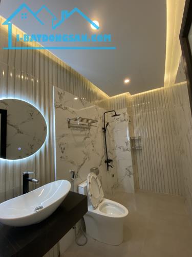 BÁN GẤP NHÀ ĐẸP PHỐ NGUYỄN VĂN CỪ -  LÔ GÓC, 4T, 70M2, MT 5M – GARA Ô T. GIÁ 11 TỶ - 1