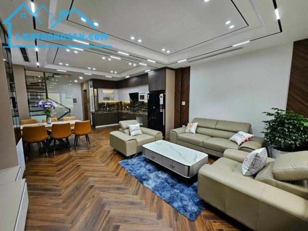 BÁN GẤP NHÀ ĐẸP 60M2 x 6T THANG MÁY FULL NỘI THẤT, PHỐ NGUYỄN SƠN - NGUYỄN VĂN CỪ.  13 TỶ - 2