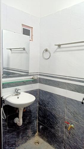 Bán trọ 7 tỷ (52m2x7T,Thang Máy) ngõ phố Triều Khúc, gần Đại Học Giao Thông Vận Tải Triều - 4