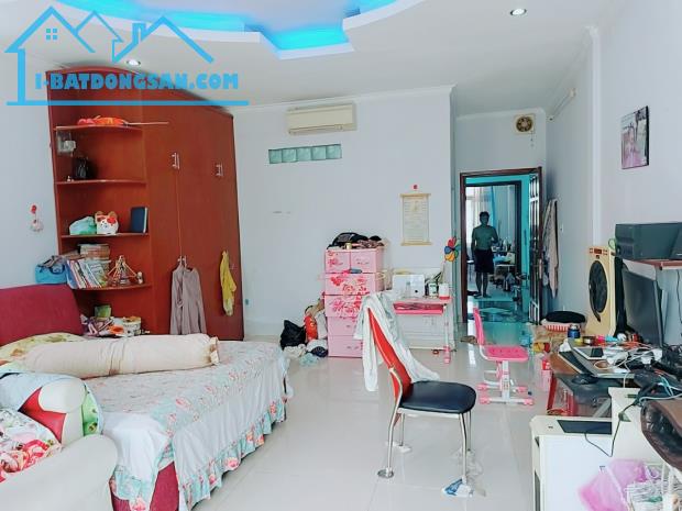 NHÀ MẶT TIỀN KHU PHÂN LÔ VIEW ĐẸP - TRƯƠNG ĐÌNH HỘI QUẬN 8 - 4TẦNG 5PN 105M2 - CHỈ 9,5 TỶ. - 4