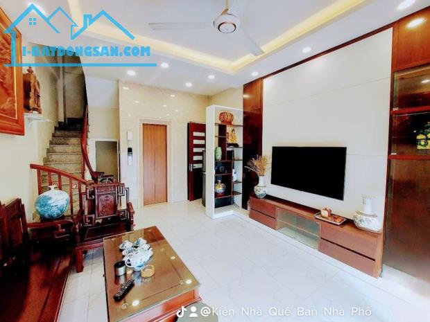 Bán nhà mặt phố Cổ Linh, Long Biên 35m², mặt tiền 4m, gần Aeon - mall Long Biên. - 1