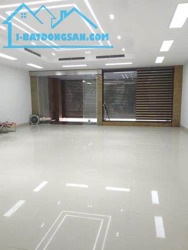Bán Tòa nhà Mặt phố Hoàng Cầu, Đống Đa, 9 tầng, Mt 10m, Thang máy, Có hầm, 108 tỷ,