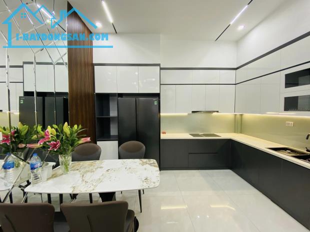 NGÕ THÔNG - OTO ĐỖ CỬA,  PHỐ HOÀNG HOA THÁM 45M2 MT 4M 5.8 TỶ - 1