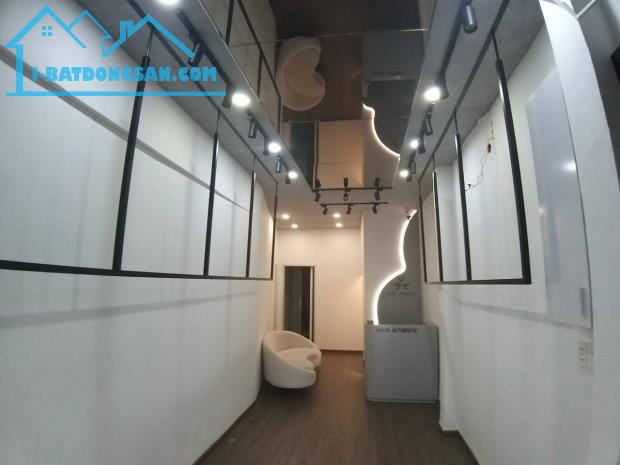 Chính Chủ Gấp Bán Nhà Mặt Tiền Đường Nguyễn Đình Chiểu, Quận 3, 46m2, 3 Tầng, Ngang 3,4m - 1