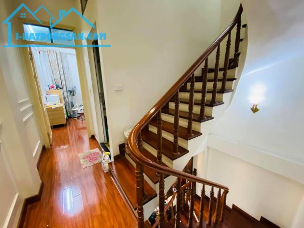 Bán gấp nhà Quan Nhân 5Tx42m2 mặt ngõ thông kinh doanh, gần phố, nhà mới 2 thoáng 5 tỷ