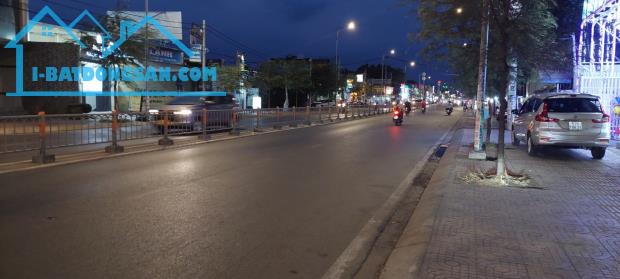 Bán gấp căn góc mặt tiền Tô Ký, 166m2 chỉ 15 tỷ, giá thơm ngát 90tr/m2 (15 tỷ). - 1