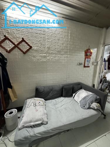Chính Chủ Gấp Bán Nhà Mặt Tiền Đường Tô Hiến Thành, Quận 10, 76m2, 2 Tầng, Ngang 4m - 4