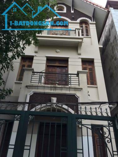 BÁN GẤP NHÀ BIỆT THỰ 4 TẦNG PHỐ NGUYỄN VĂN CỪ - LONG BIÊN,126M - MT 8M. GIÁ 25 TỶ