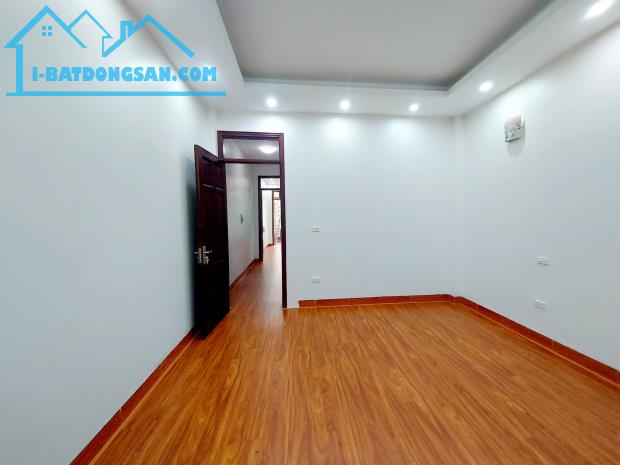 Bán Nhà Phố Nghĩa Dũng 50m2 Mt 4 giá 8.5 tỷ, Gara, Kinh Doanh